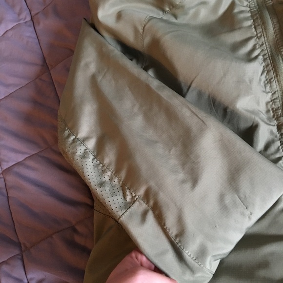 Flex’n wind breaker - Picture 3 of 4